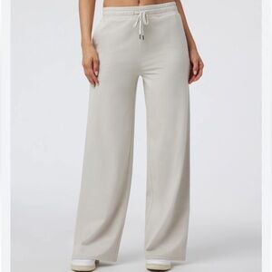 Vuori Wide Leg Straight Pant